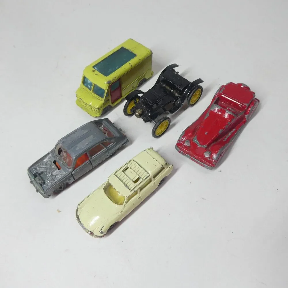 Vintage Diecast Car Lot - Midgetoy Husky Walk-Thru Van Majorette